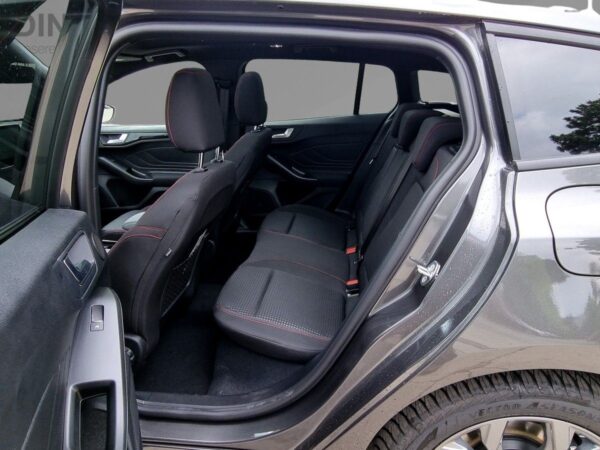 Ford Focus ST rear seat