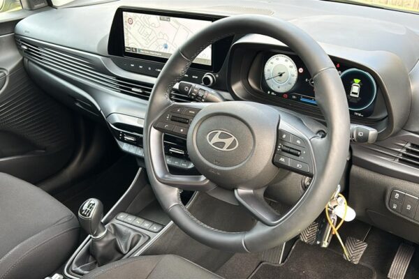 Hyundai i20 cockpit