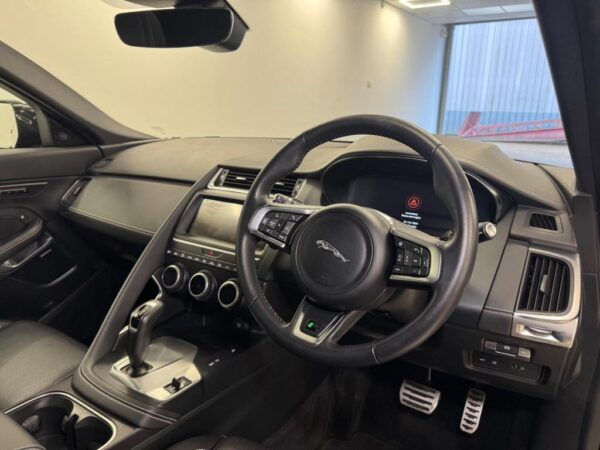 Jaguar E-Pace steering wheel