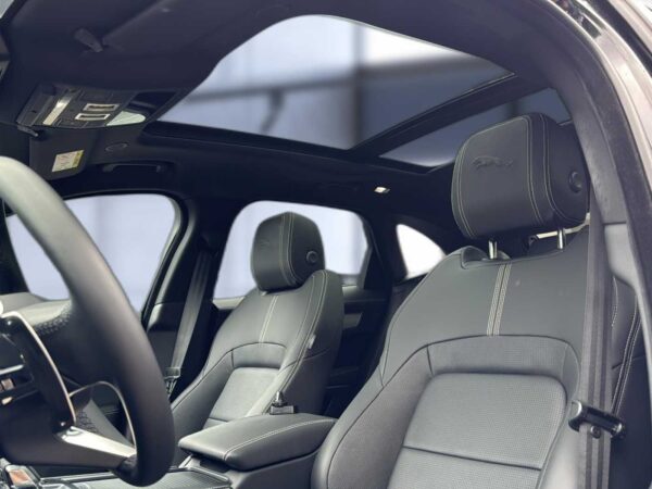 Jaguar F-Pace front seat, sunroof