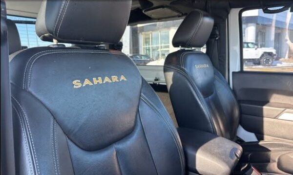 Jeep Wrangler Sahara front seat