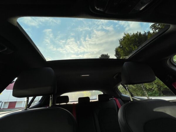 KIA Stinger sunroof