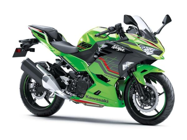 2025 Kawasaki Ninja 400 - immagine 2