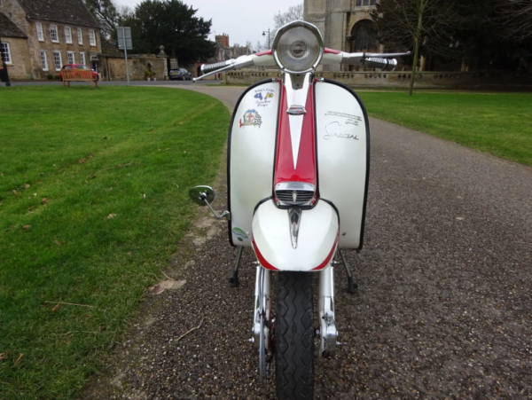 Lambretta LI150 front