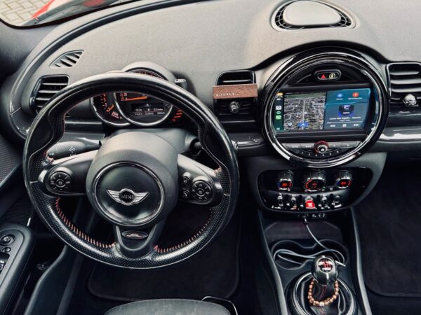 MINI Clubman SD cockpit