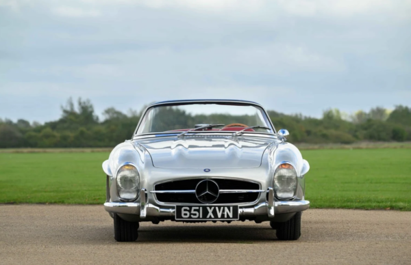 Mercedes-Benz 300SL front