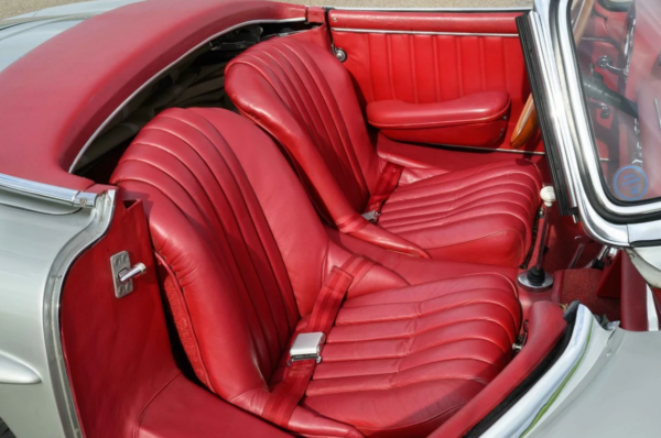 Mercedes-Benz 300SL interior, seats