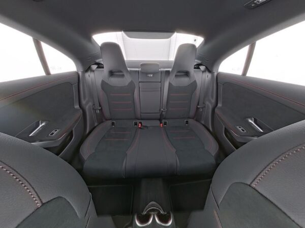 Mercedes-Benz CLA 200 rear seats