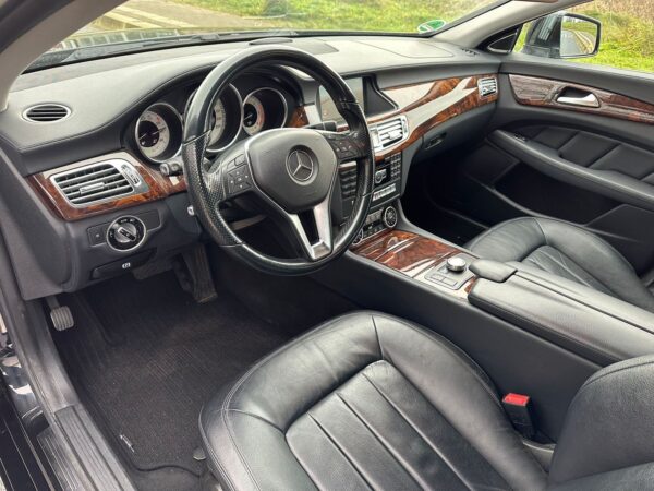 Mercedes-Benz CLS 350 cockpit