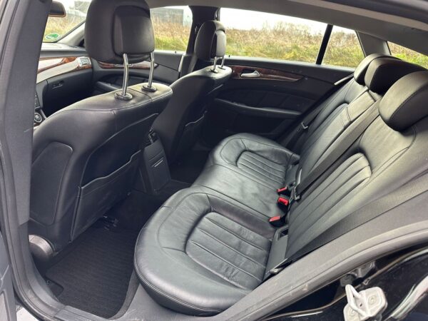 Mercedes-Benz CLS 350 rear seat