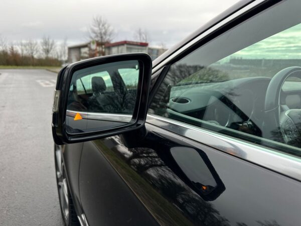 Mercedes-Benz CLS 350 side mirror