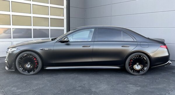 Mercedes-Benz S 63 side