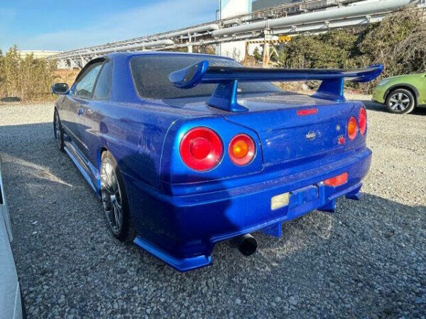 Nissan Skyline back