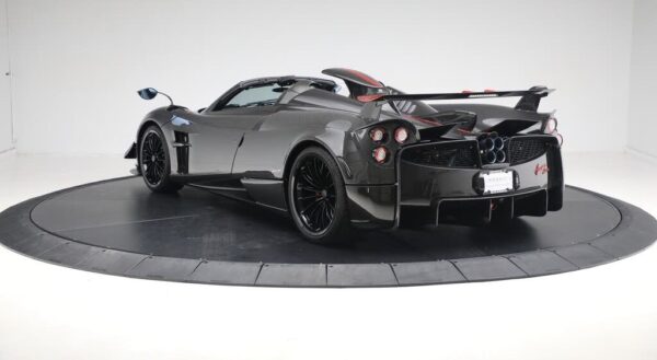 Pagani Huayra exterior