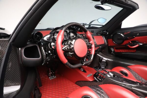 Pagani Huayra steering wheel