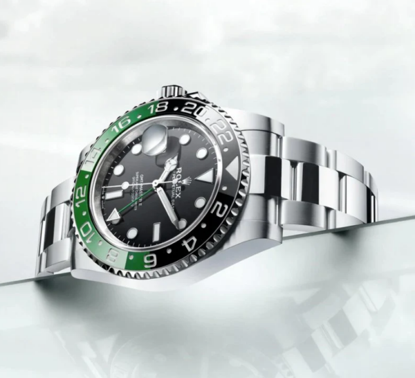 Rolex GMT-Master II Oystersteel Black and Green Bezel dial