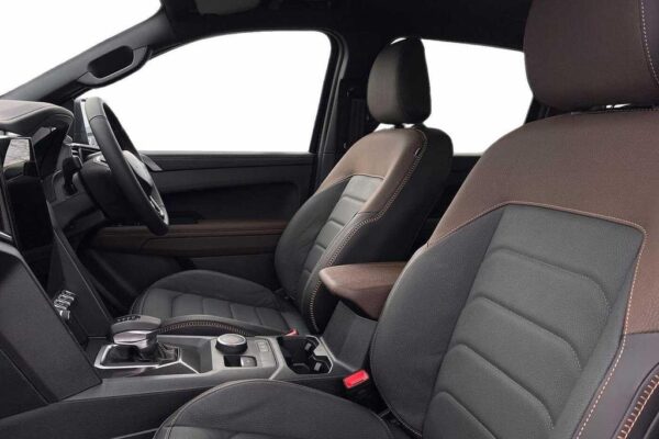 Volkswagen Amarok front seat