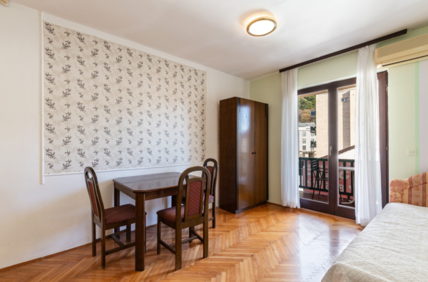 Budva Montenegro Apartment dining area