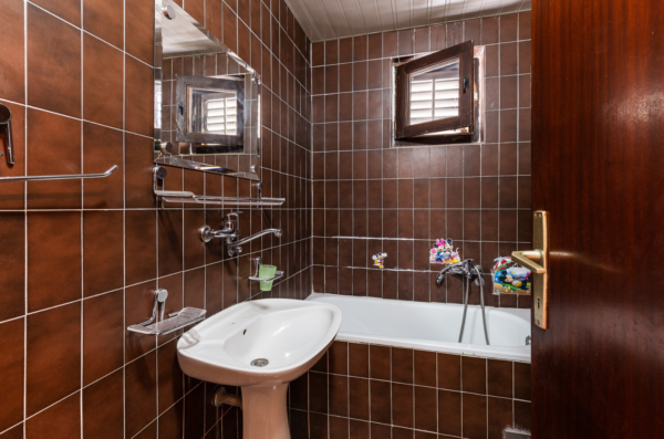 Budva Montenegro Apartment bathroom