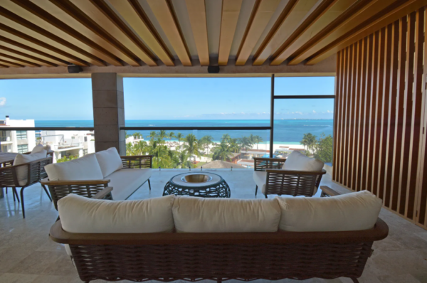 Cancún Mexico Apartment living room