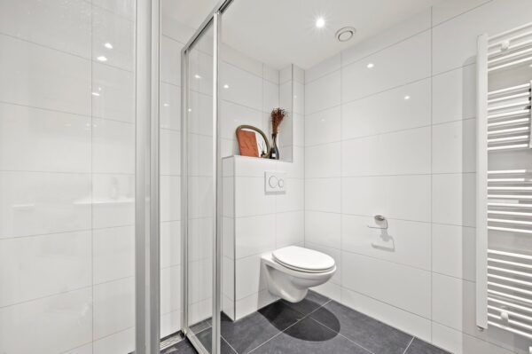 Hague Netherlands Apartment bathroom