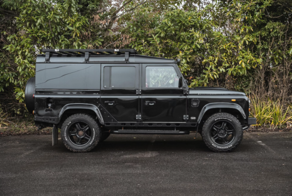 Land Rover Defender 110 XS side view