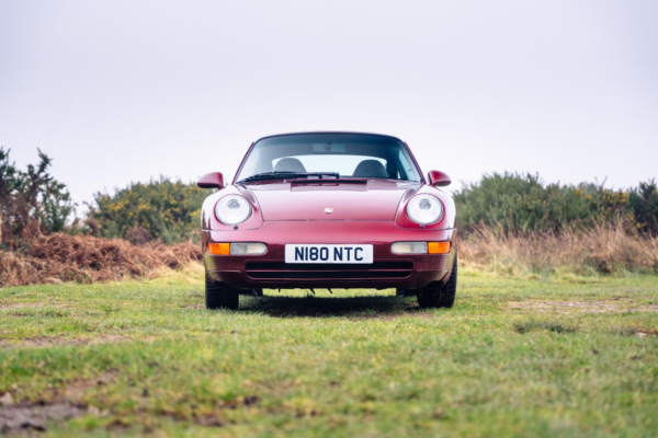 Porsche 911 Carrera front view