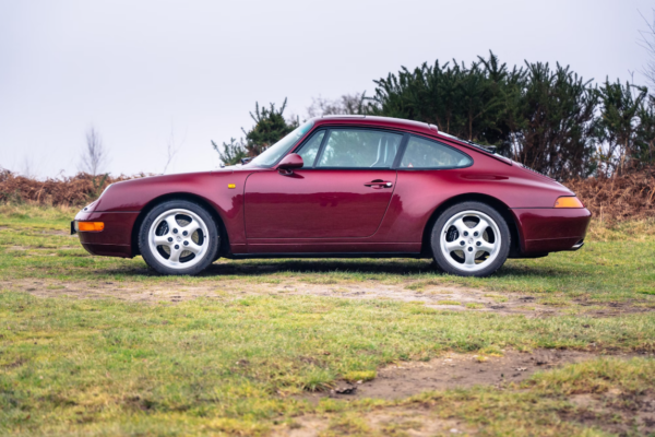 Porsche 911 Carrera side view