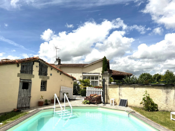 Saint-Laurent-des-Combes France House swimming pool