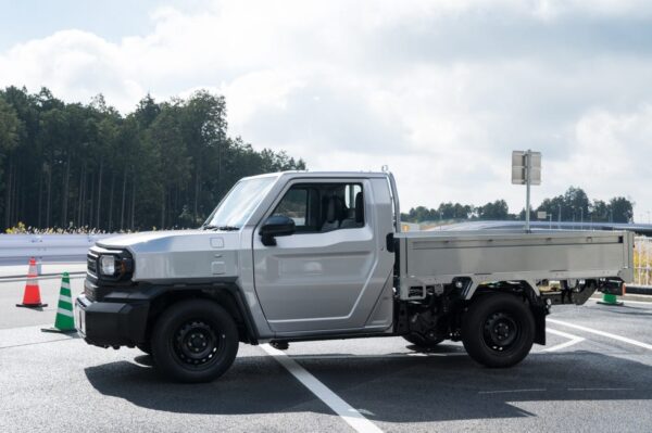 Toyota Tamaraw side