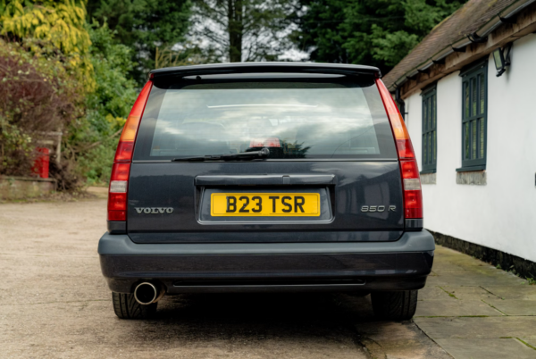 Volvo 850 R back