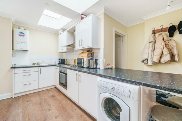 Beckenham United Kingdom Apartment kitchen