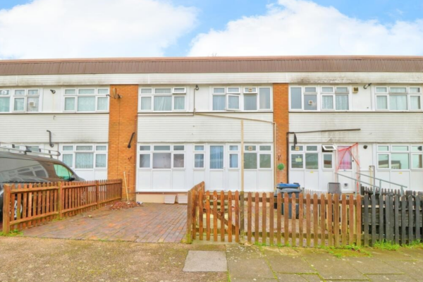 Modern 1-Bedroom Apartment in Canterbury, United Kingdom - Image 8