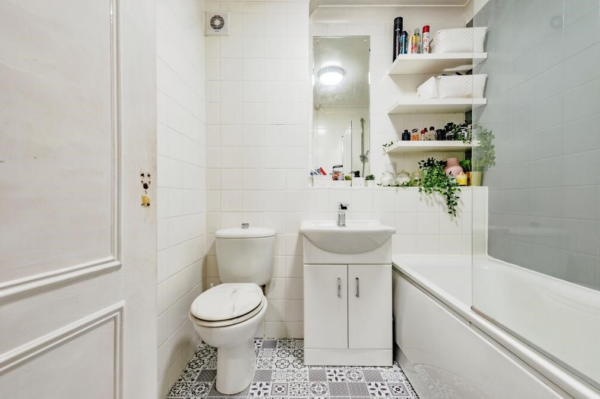 London United Kingdom Apartment bathroom